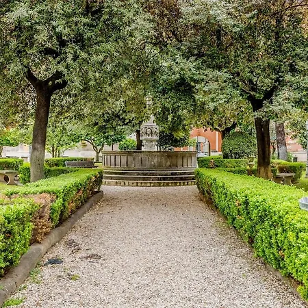 Apartamento Wonderful Garden At Colosseo *
